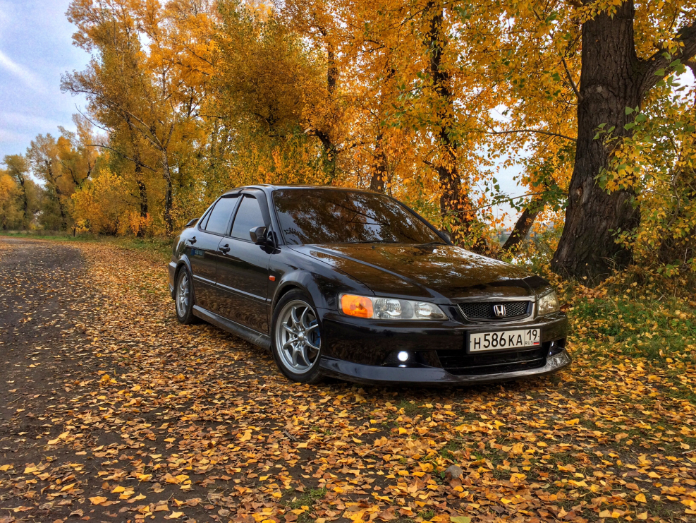 Honda Accord 6 поколение