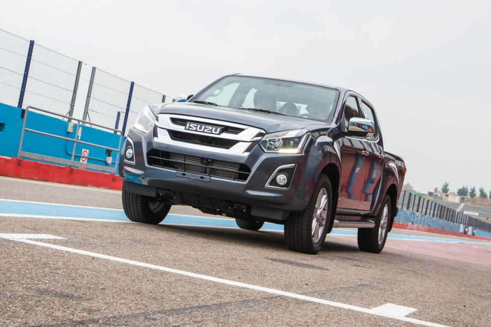 D-Max 2017