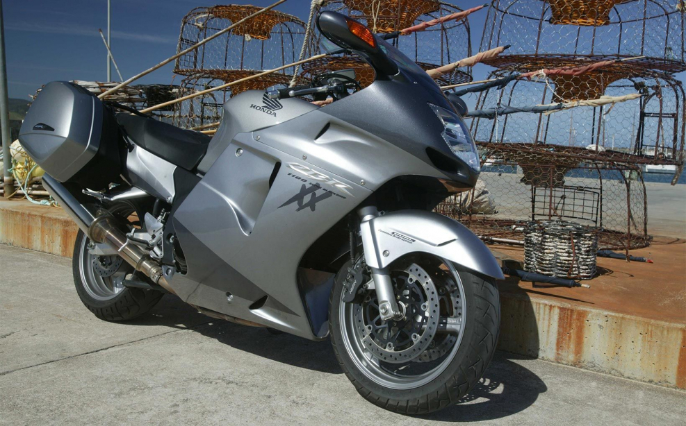 Фото Honda CBR 1100 super Blackbird