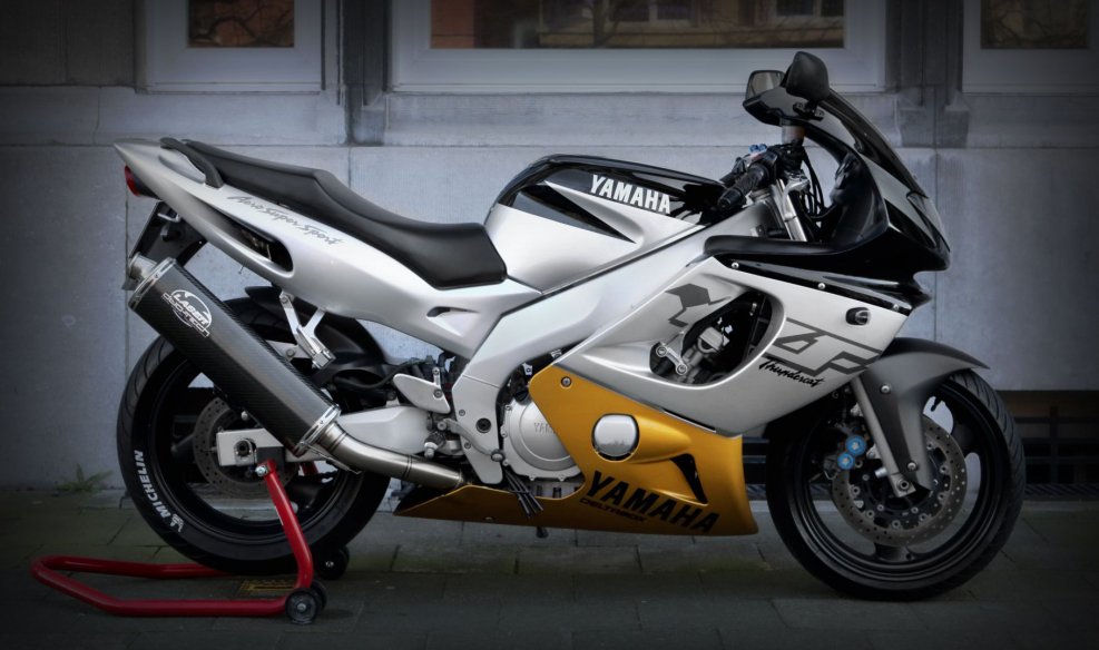 Yamaha FZS