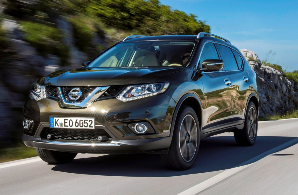 Nissan x-Trail II синий