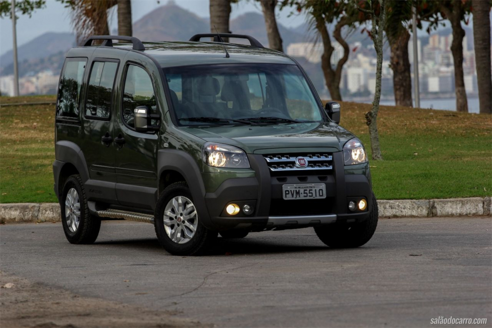 Fiat Doblo бежевый