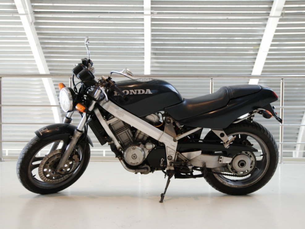 Хонда БРОС 250