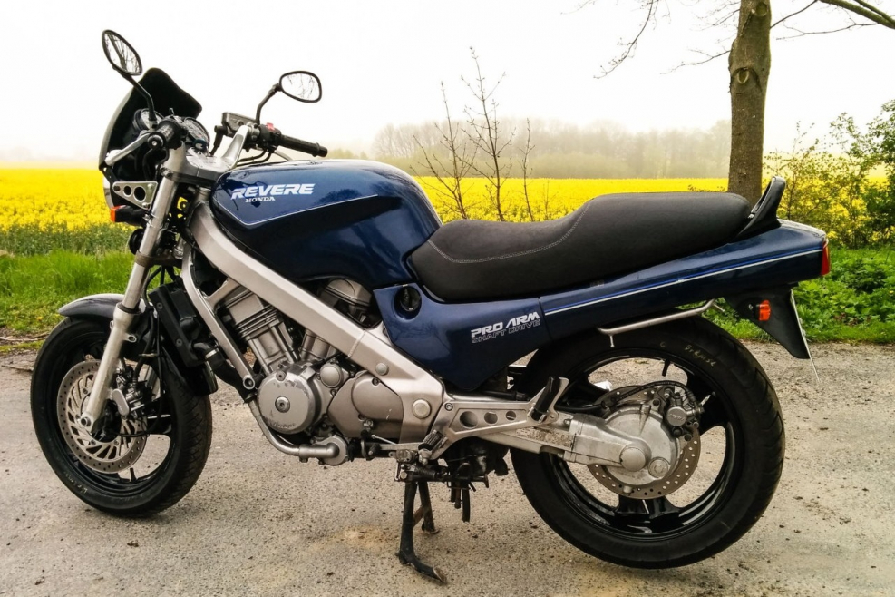 Хонда Ривера 650