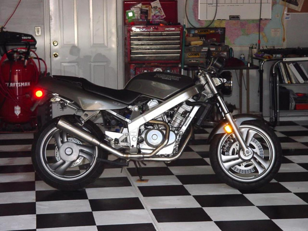 Honda Bros 650 в Японии
