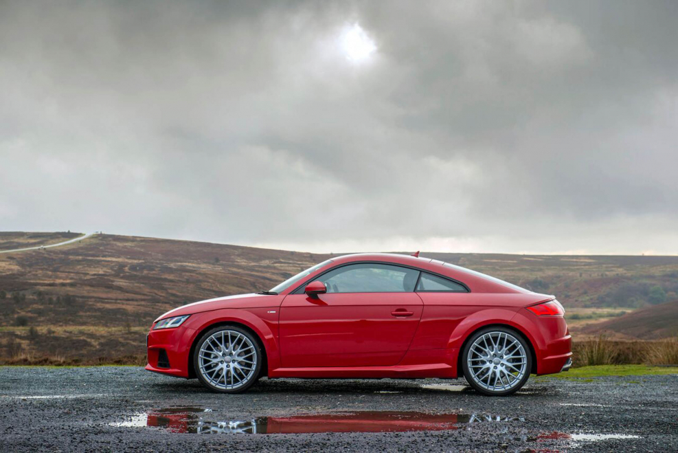 Audi TT 2018 купе Размеры сбоку