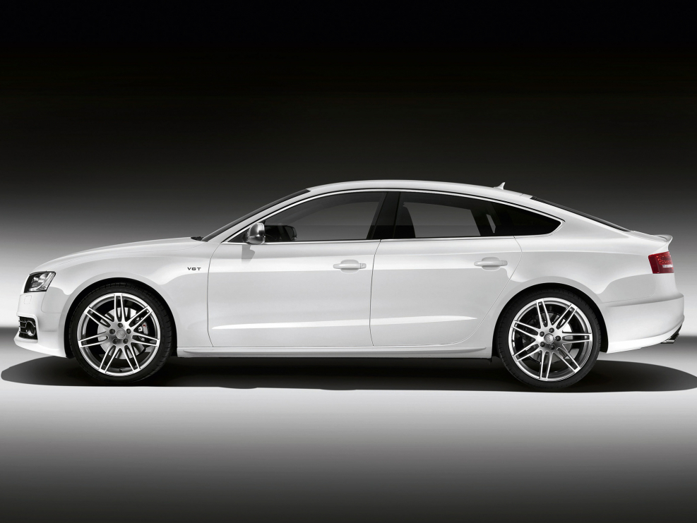 Audi a5 Sportback боком