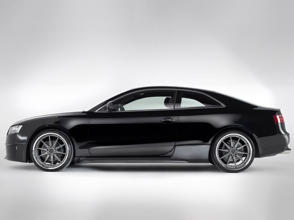Audi a5 сбоку черная