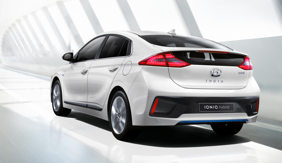 Hyundai Ioniq 2010