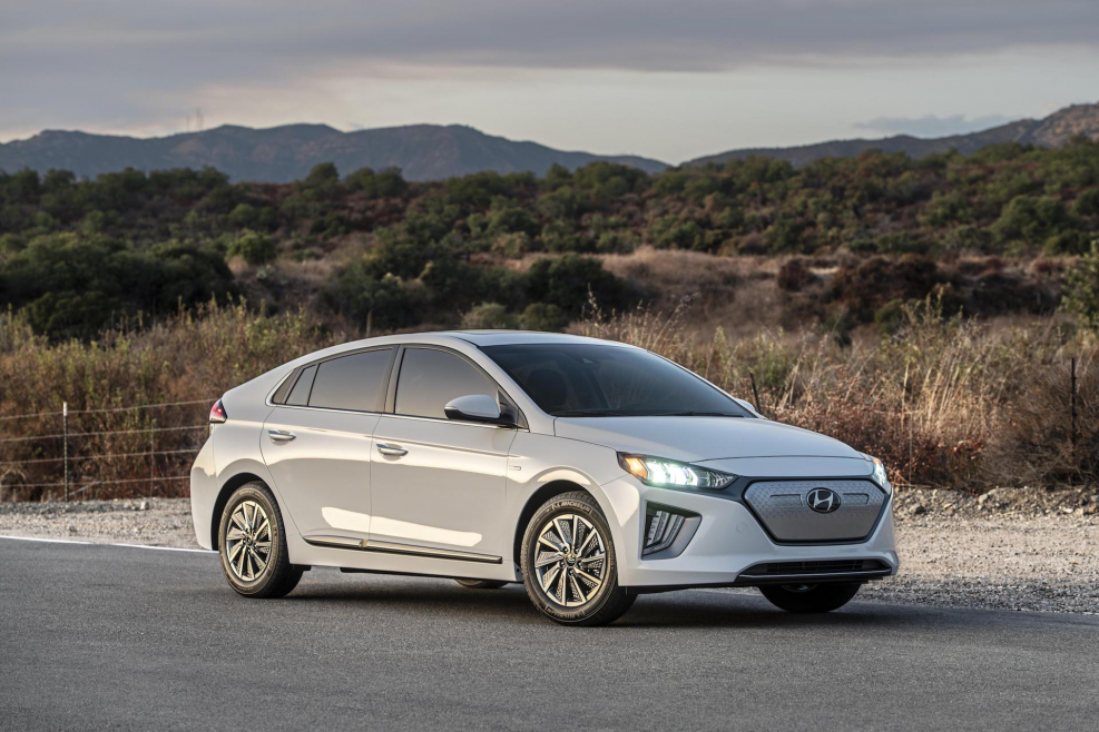 Hyundai Ioniq салон