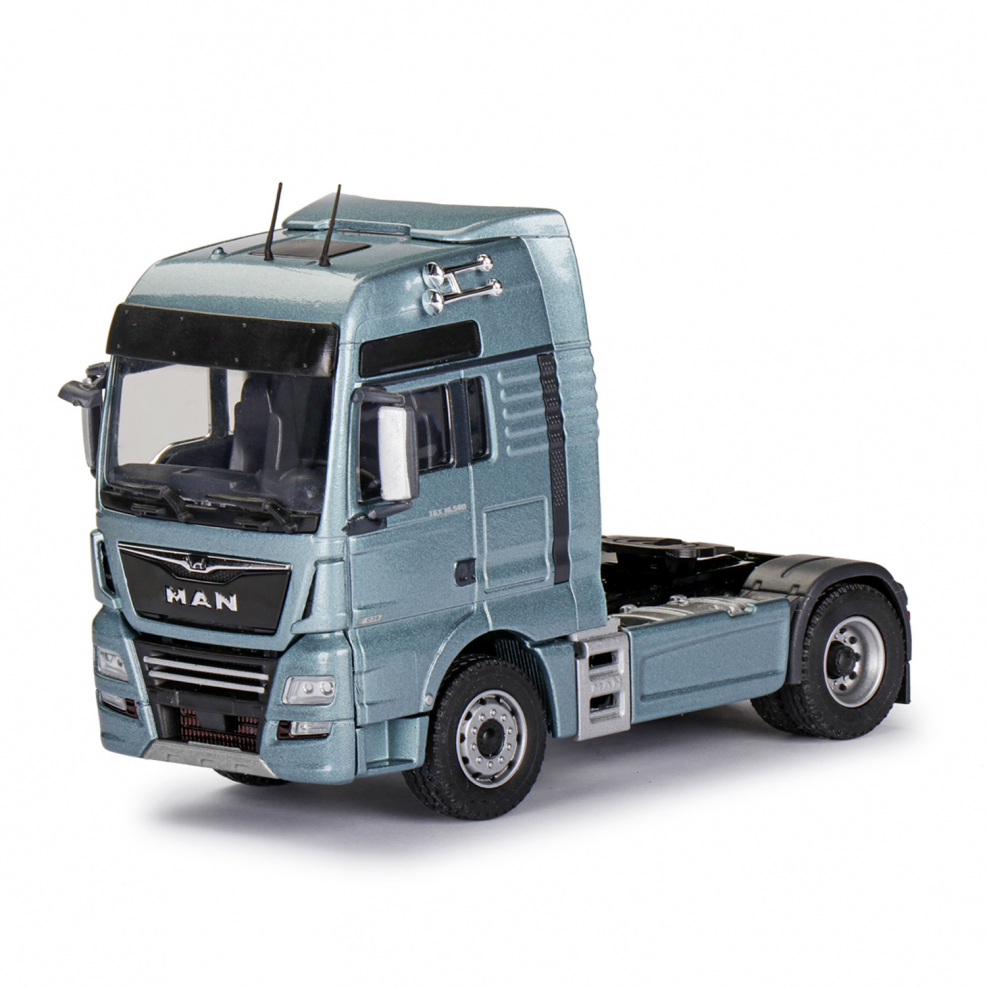 3916 Italeri 1:24 man TGX XXL d38