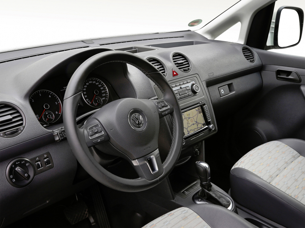 Volkswagen Caddy, 2006 салон