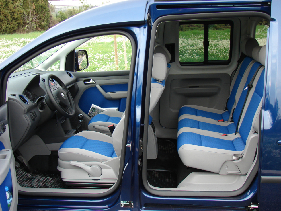 VW Caddy Maxi салон