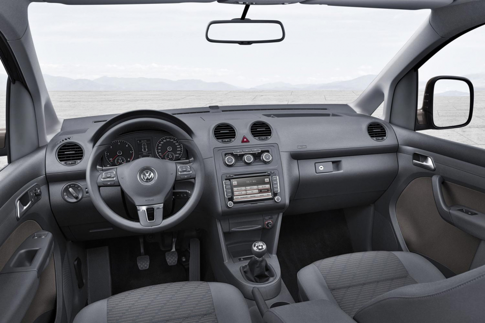 Volkswagen Caddy 2010 салон