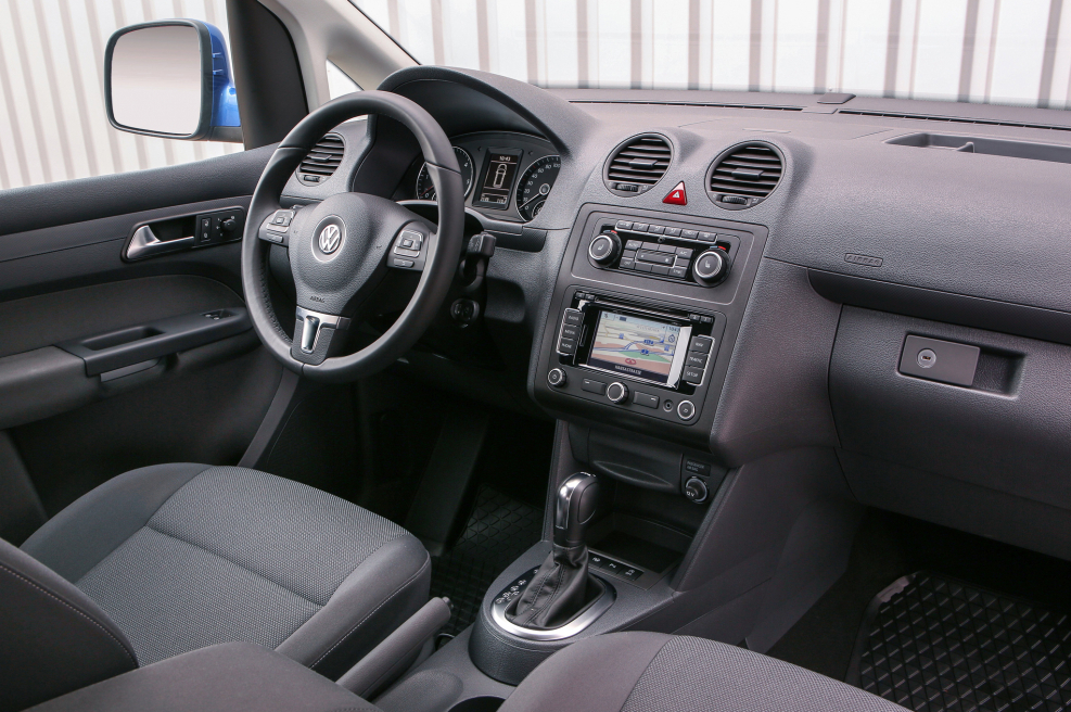 Volkswagen Caddy 2010 салон