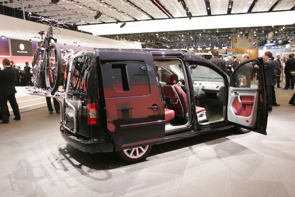 Volkswagen Caddy Maxi Tuning салон