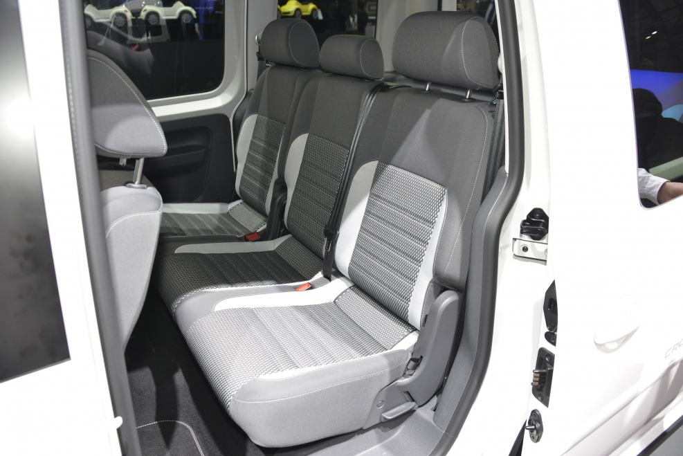 Volkswagen Caddy 3 салон