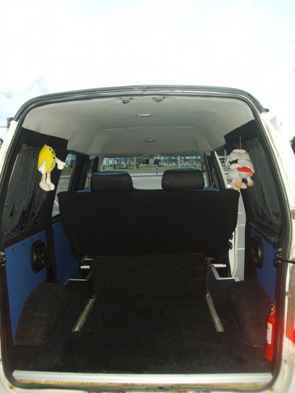 Nissan Vanette, 2001 салон