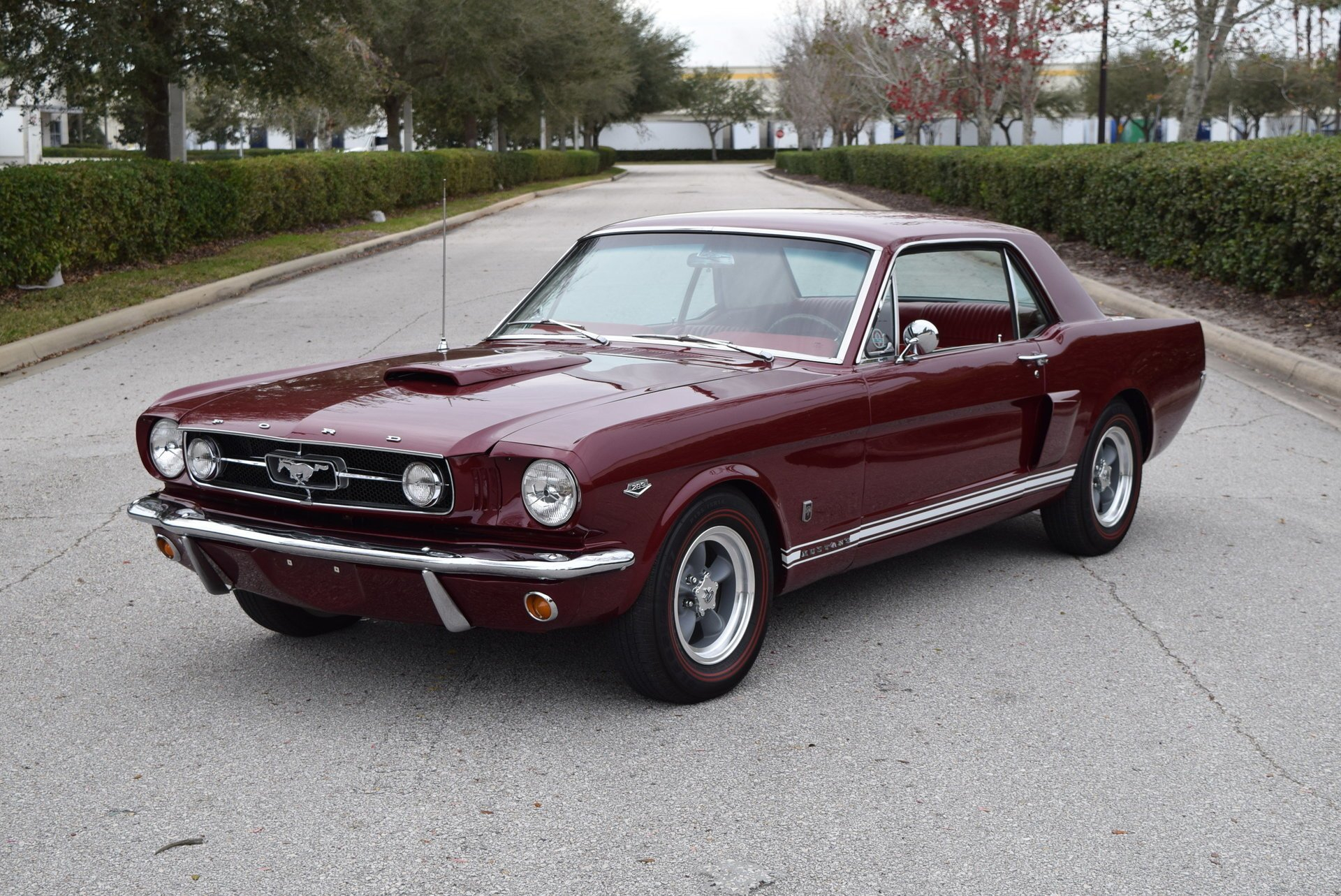 Первые мустанги. Форд Мустанг Форд 1965. Ford Mustang 1965. Ford Mustang gt Coupe 1965. Форд Мустанг 2.