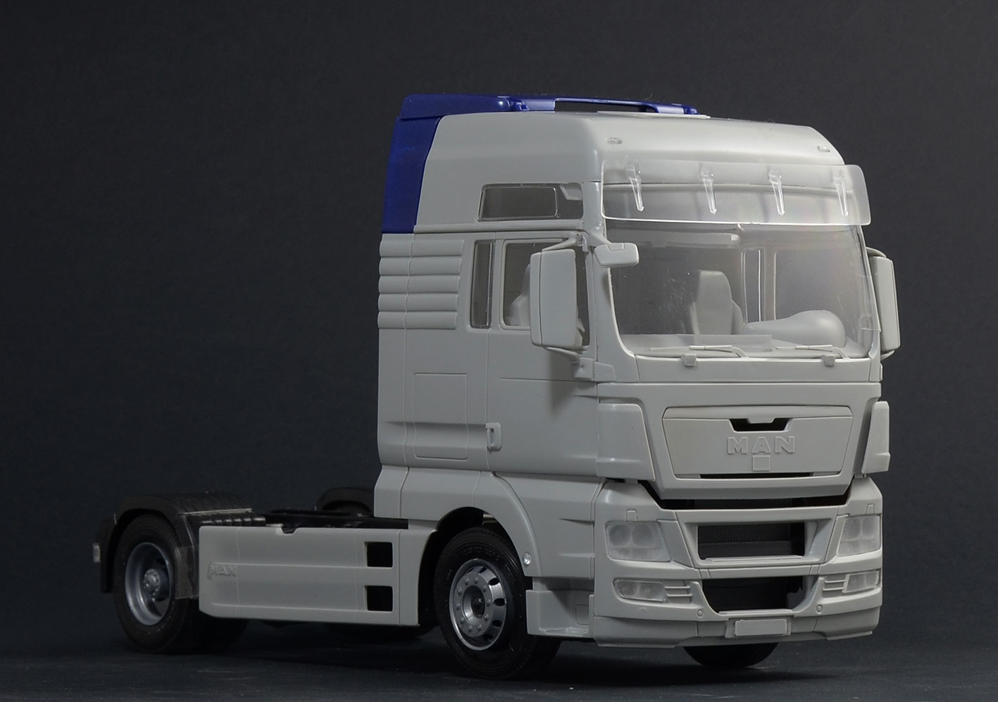 Модели грузовиков. Italeri man TGX. Man TGA 1/24. Италери Грузовики 1 24 ман. Сборная модель man TGX XXL d38.