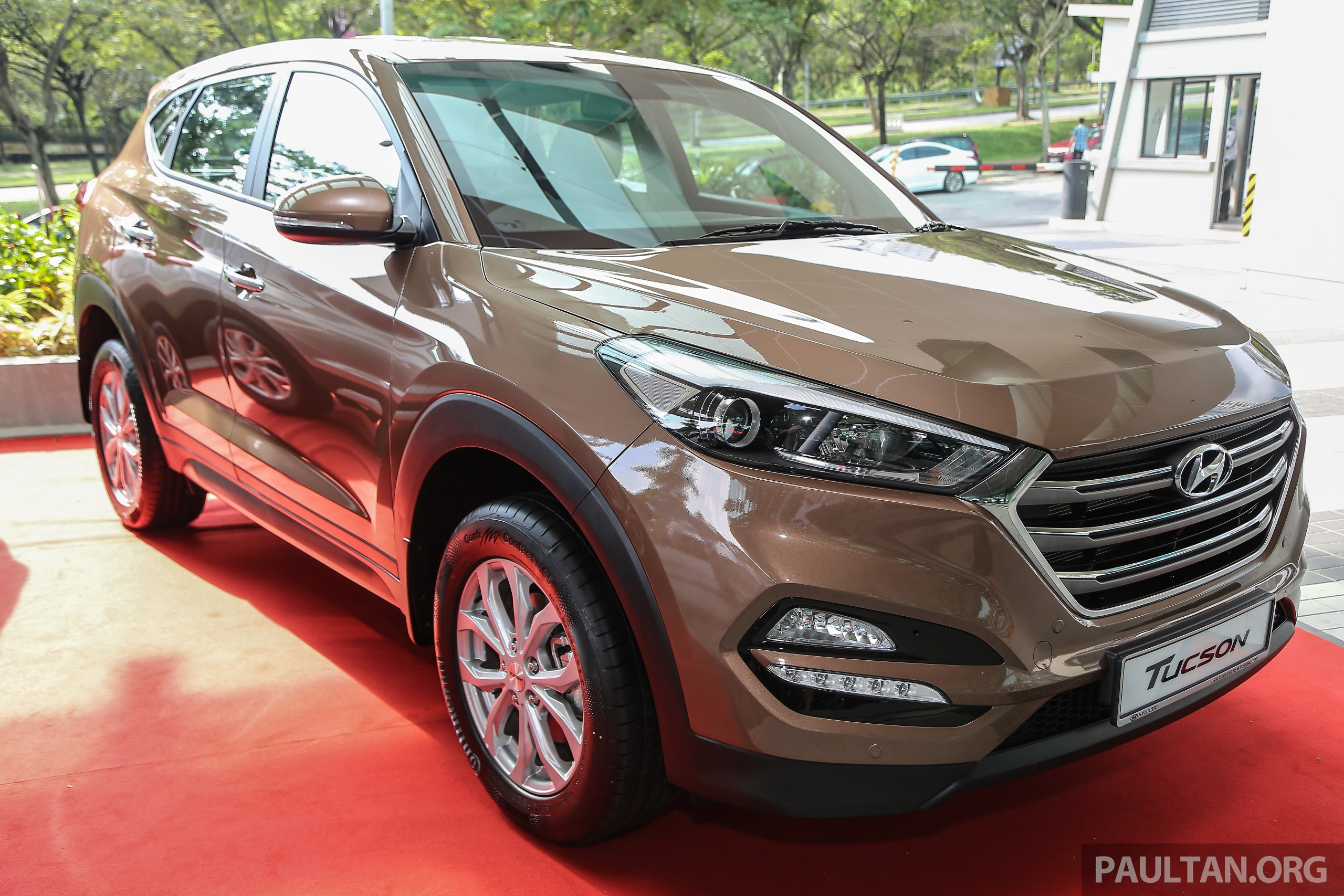 Цвет хендай туссан. Хендай Туссан 2021. Хундай Туксон 2023. Hyundai Tucson 2021 бронзовый. Hyundai Tucson 2022 коричневый.