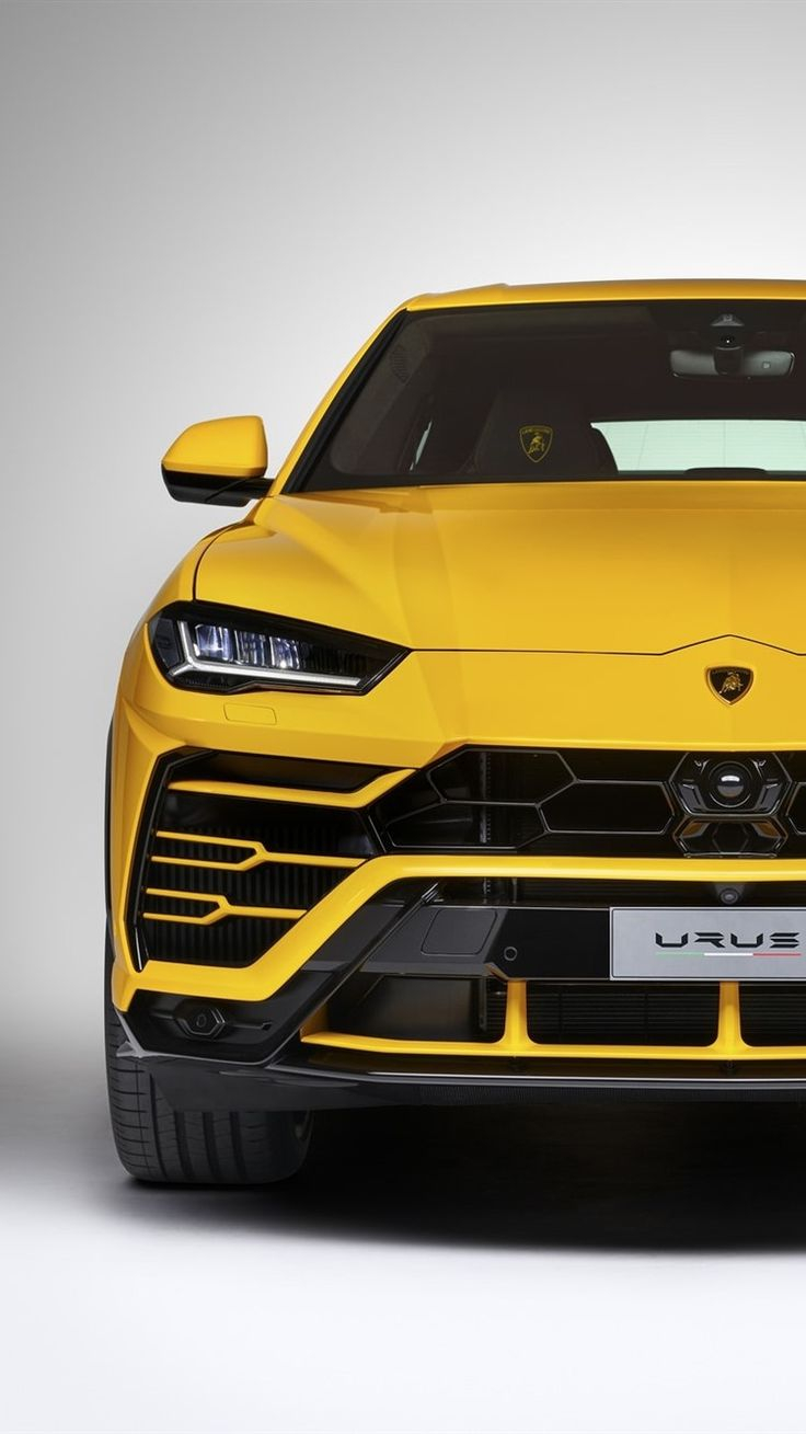 Lamborghini Aventador SV желтый