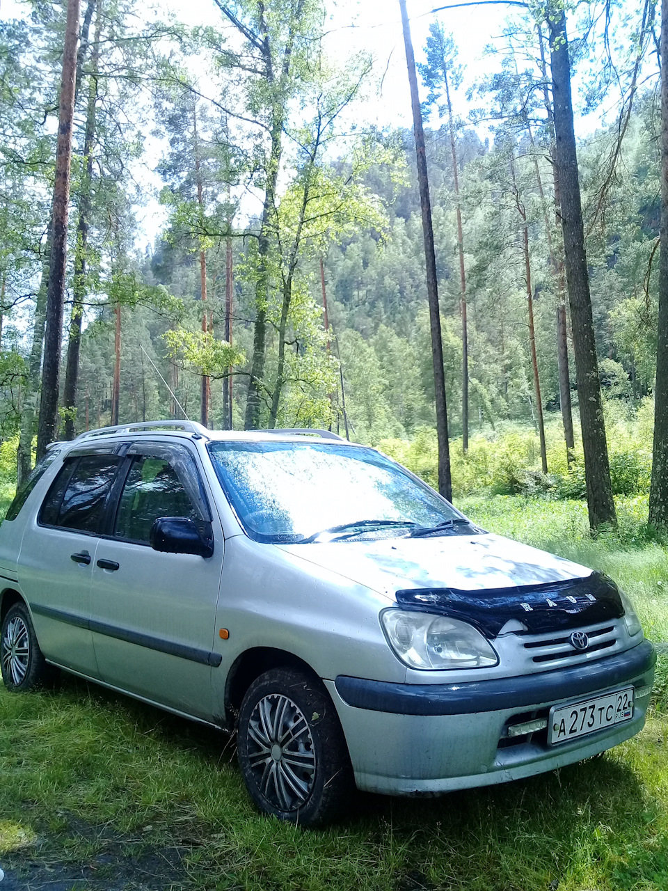 Тойота Раум 1999