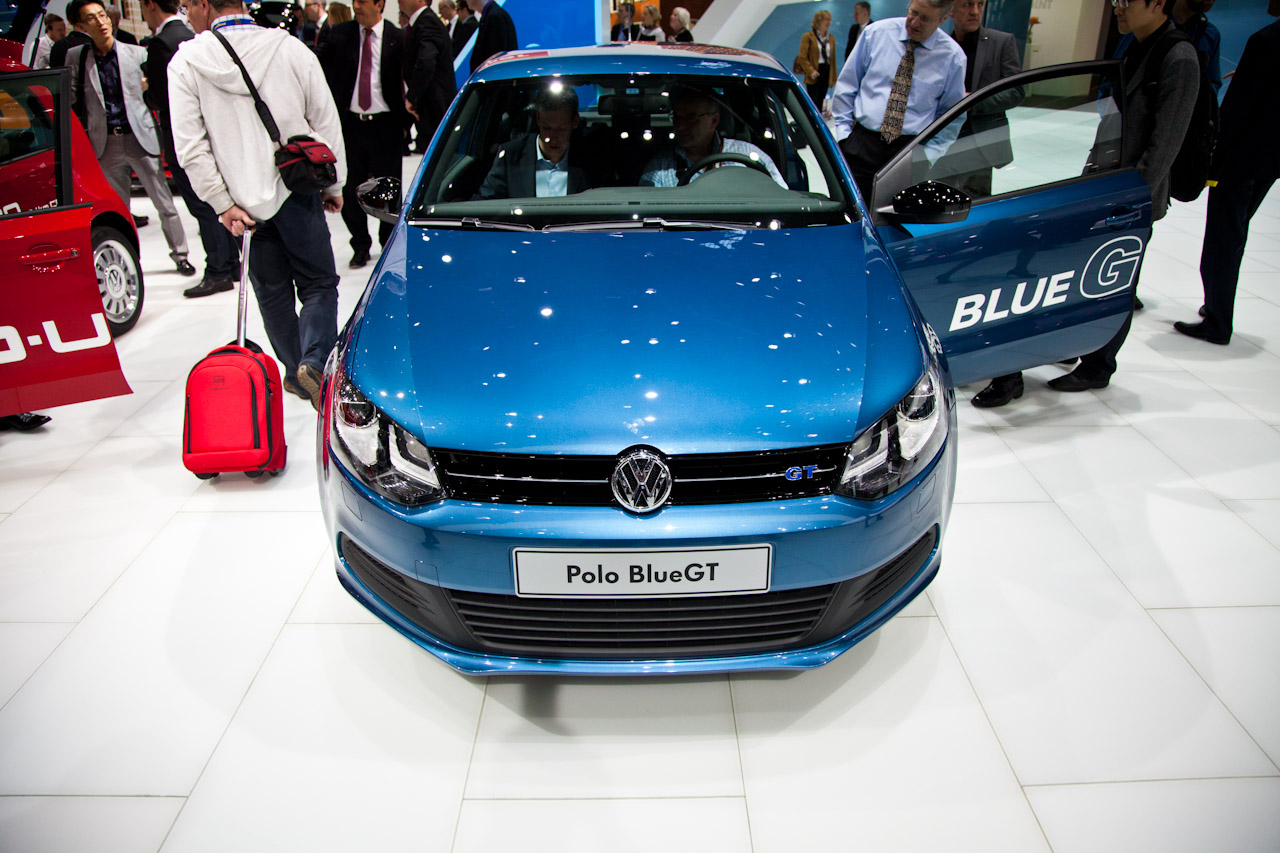 Volkswagen синий. Фольксваген поло синий металлик 2021. Фольксваген поло 2021 синий. Фольксваген поло 2022 синий. Фольксваген поло 6 синий.