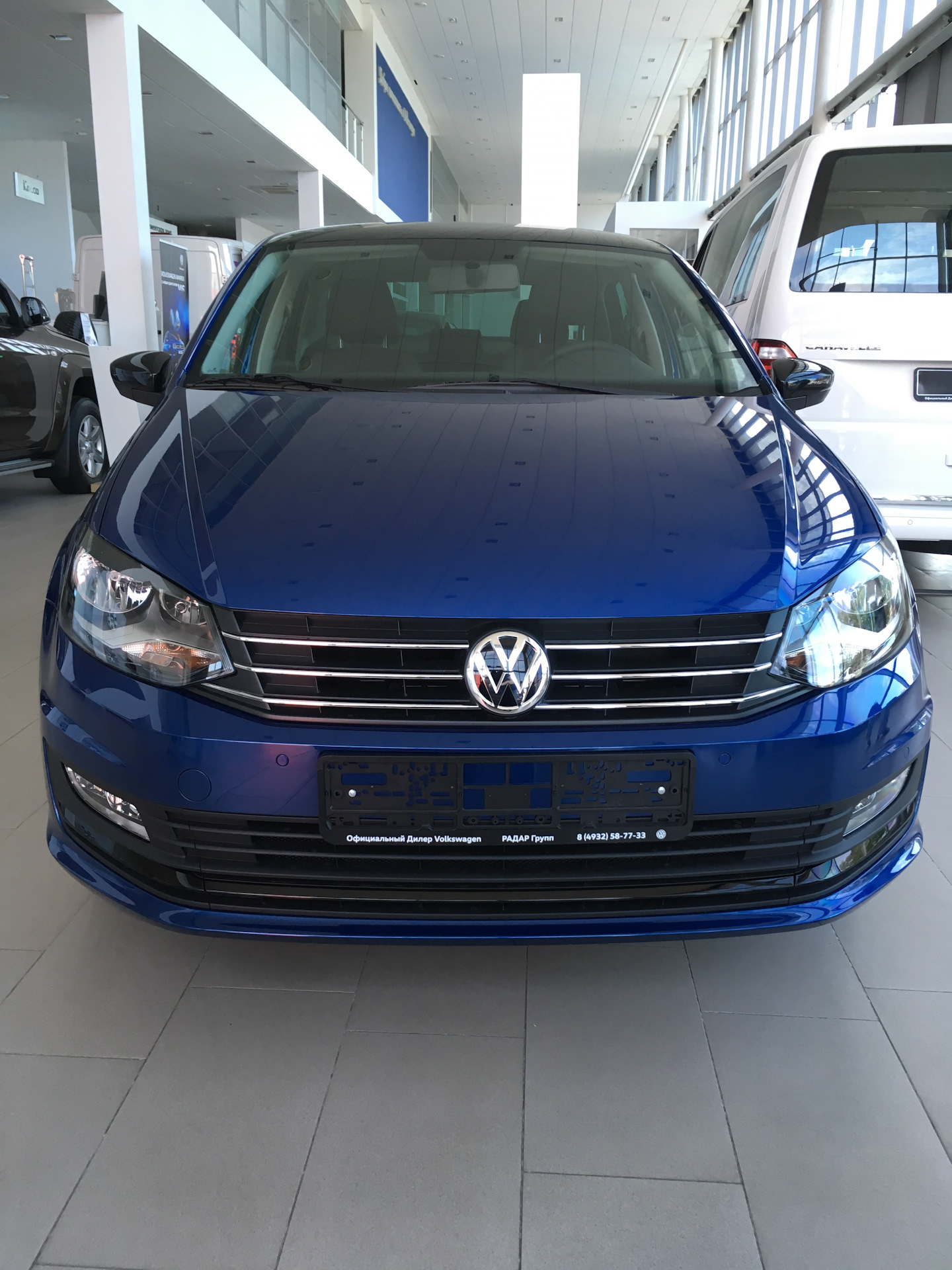 Volkswagen синий. Feef Blue поло Фольксваген. Volkswagen Polo синий Reef. Volkswagen Polo синий Reef металлик. Volkswagen Polo sedan Night Blue (2010).