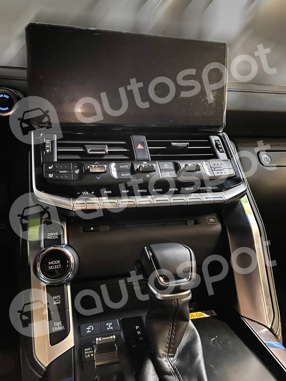 Land Cruiser 300 салон