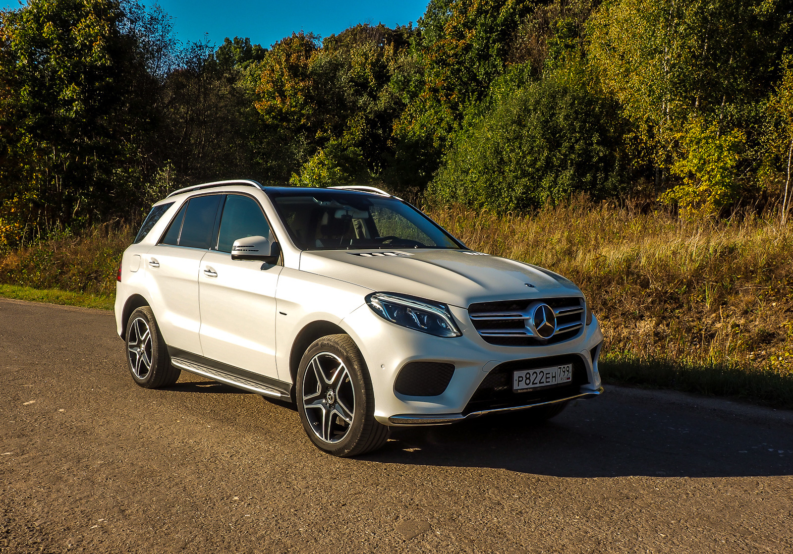 Mercedes gle. Мерседес GLA 300. Мерседес-Бенц GLE GLE 300. Мерседес Бенц GLE 300 4. GLE 300 AMG.