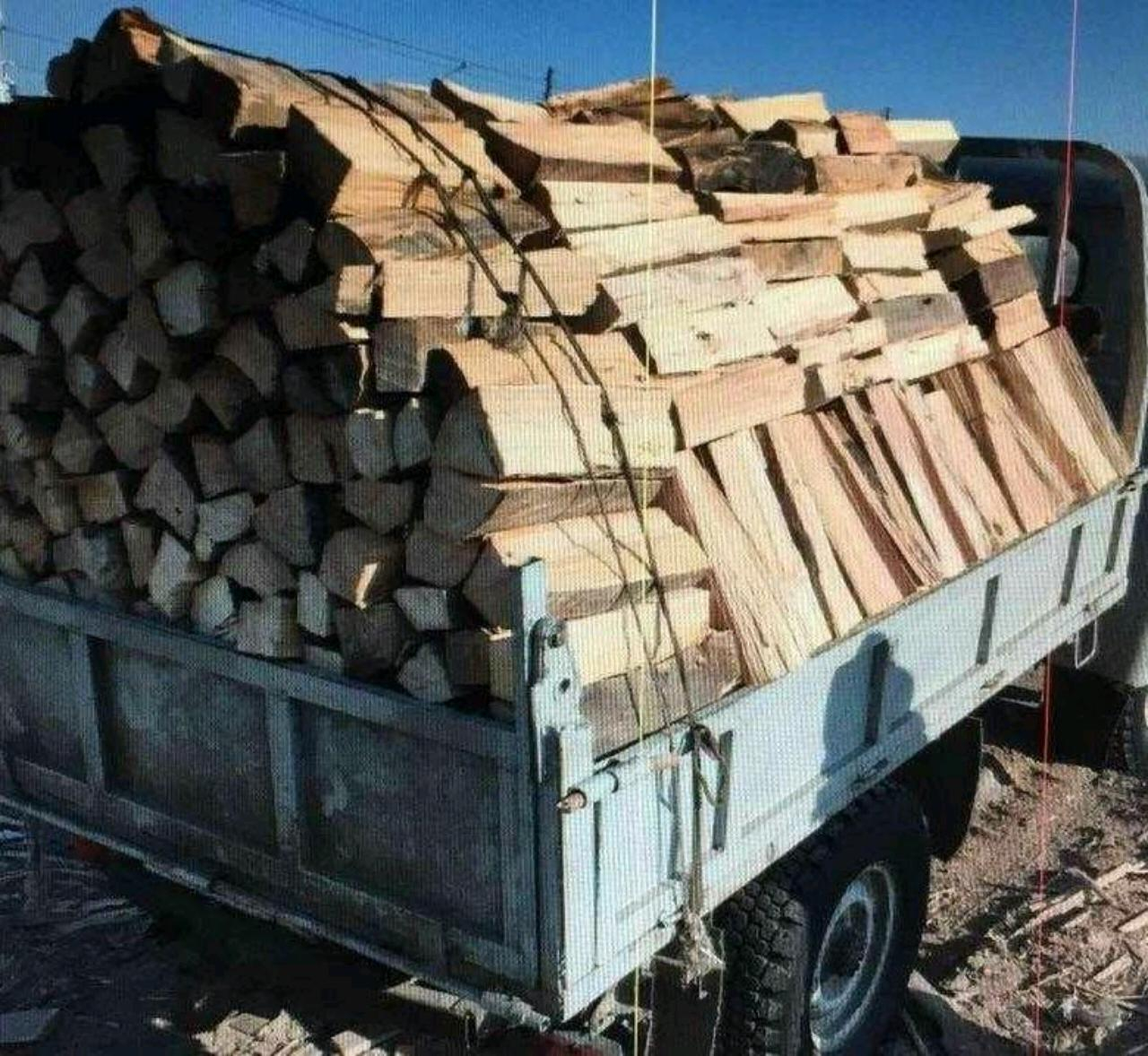 Куплю дрова номер телефона. Дрова. Машина на дровах. Сухие дрова. Дрова колотые.