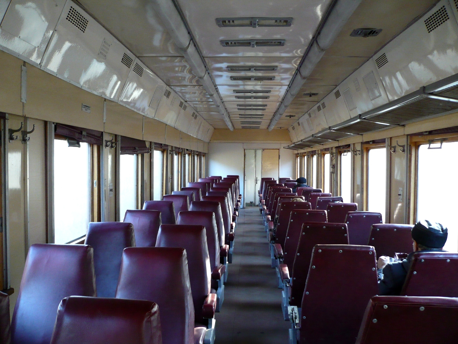 Вагоны в поезде сидят. Сидячий ФПК 2с. ФПК сидячий 3с. Сидячий вагон РЖД 2с. Сидячие вагоны РЖД 2с 2023.