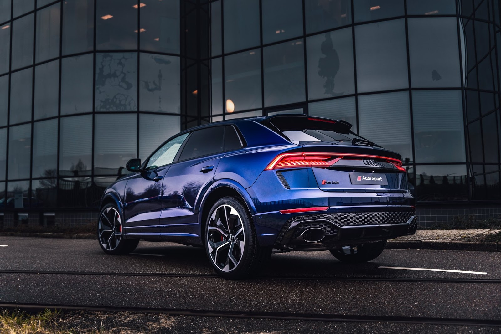 Audi rs q8. Audi RS q8 Black. Audi RS q8 Sport. Audi q8 2022 Black. Audi q8 MTR.