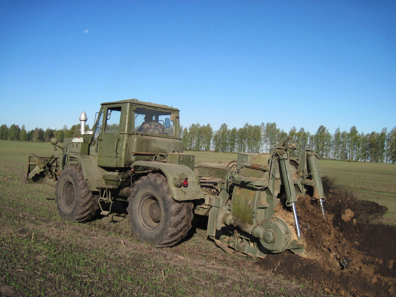 Тракторные войны. Трактор т-155 ПЗМ-2. ПЗМ-2 Полковая землеройная машина. Т 155 (ПЗМ-2). ПЗМ-2 на базе трактора т-155.