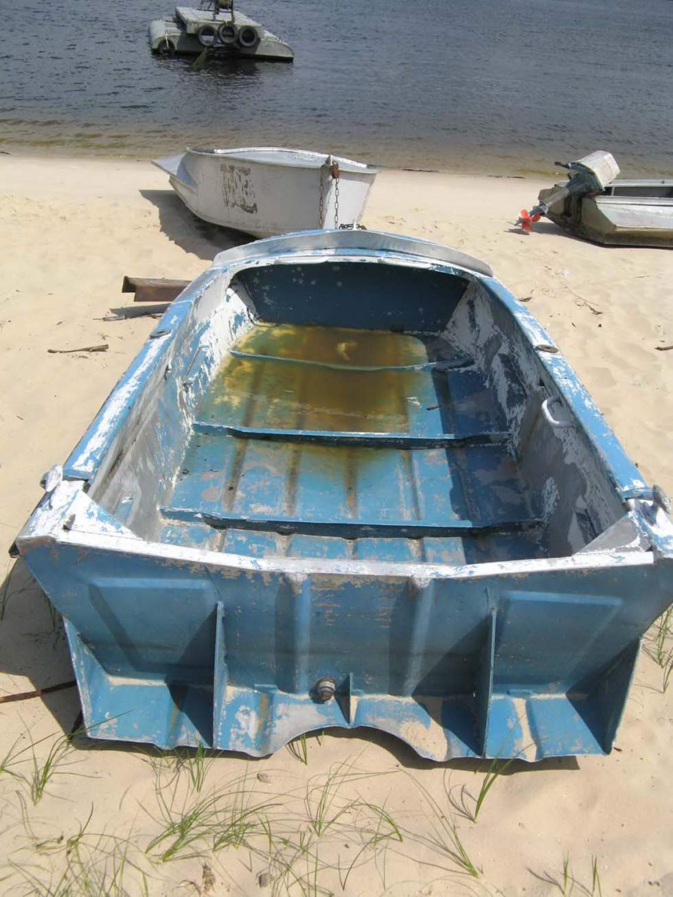 Лодка салют -36