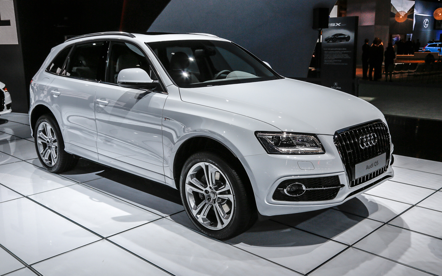 5 2015 года. Audi q5 2014. Audi q5 2015. Ауди кроссовер q5. Ауди ку 5 2014.