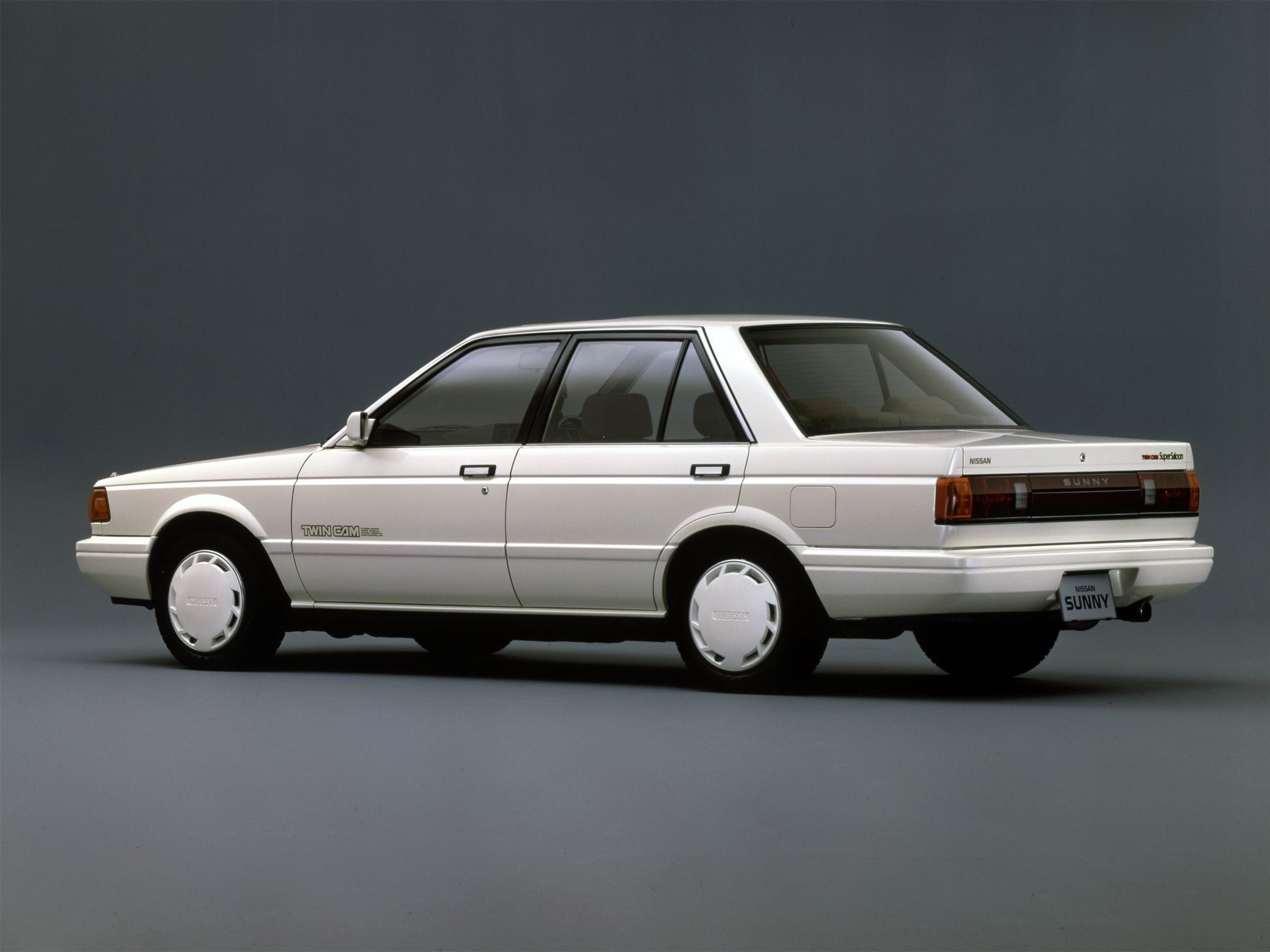 Nissan sunny. Nissan Sunny 1987. Nissan Sunny b12 1987. Ниссан Санни 1987. Nissan Sunny 90.