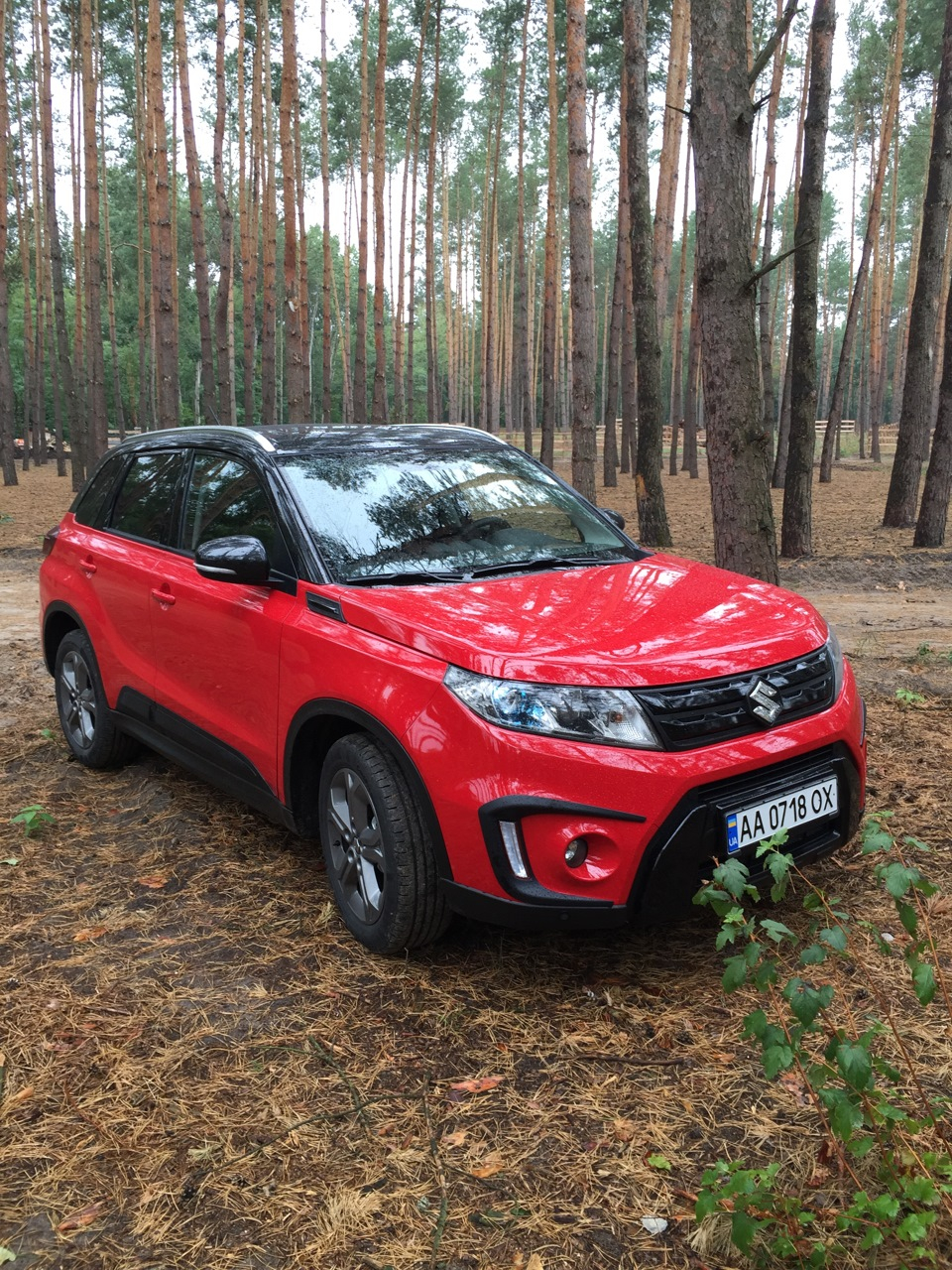 Suzuki Vitara 2020 красная