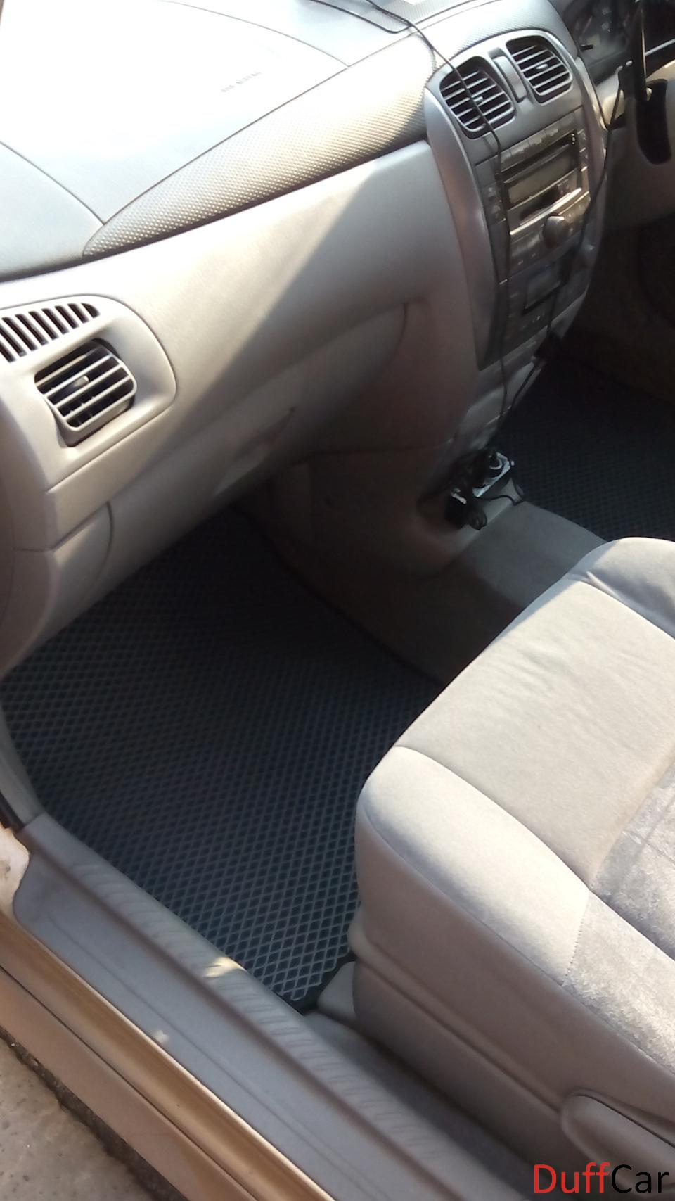 Mazda Premacy 2.0 МТ,