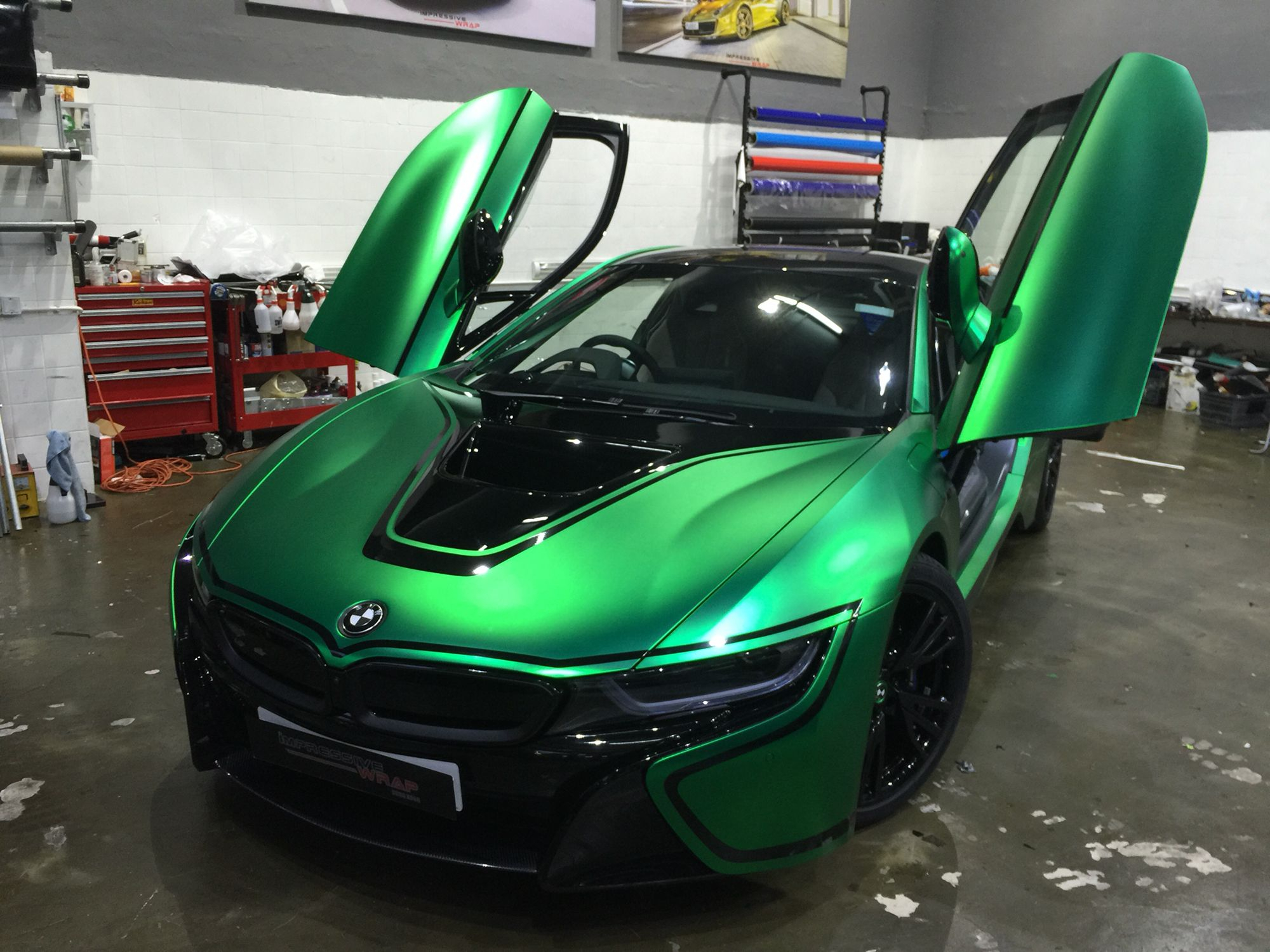 bmw i8 зеленая