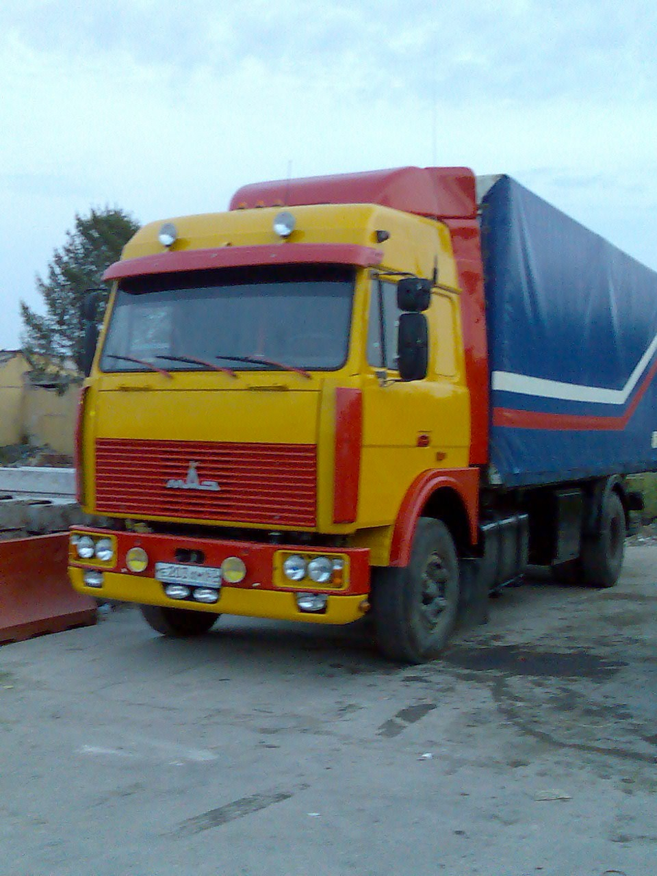 МАЗ 533