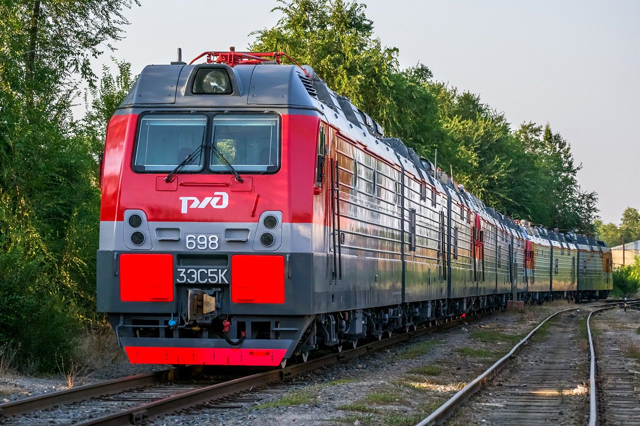 Фото локомотива поезда ржд