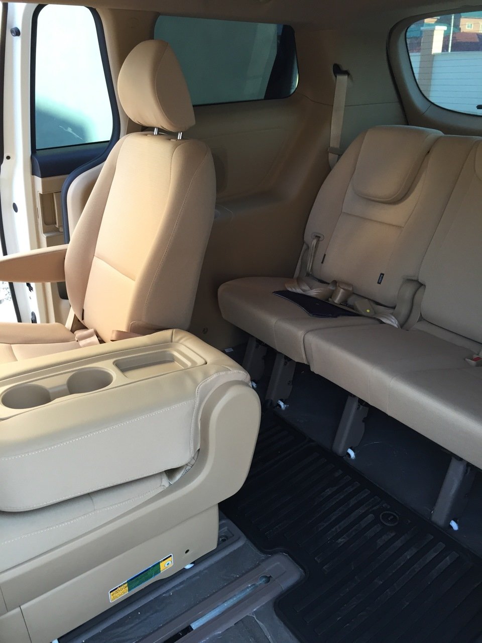 Kia Carnival III салон
