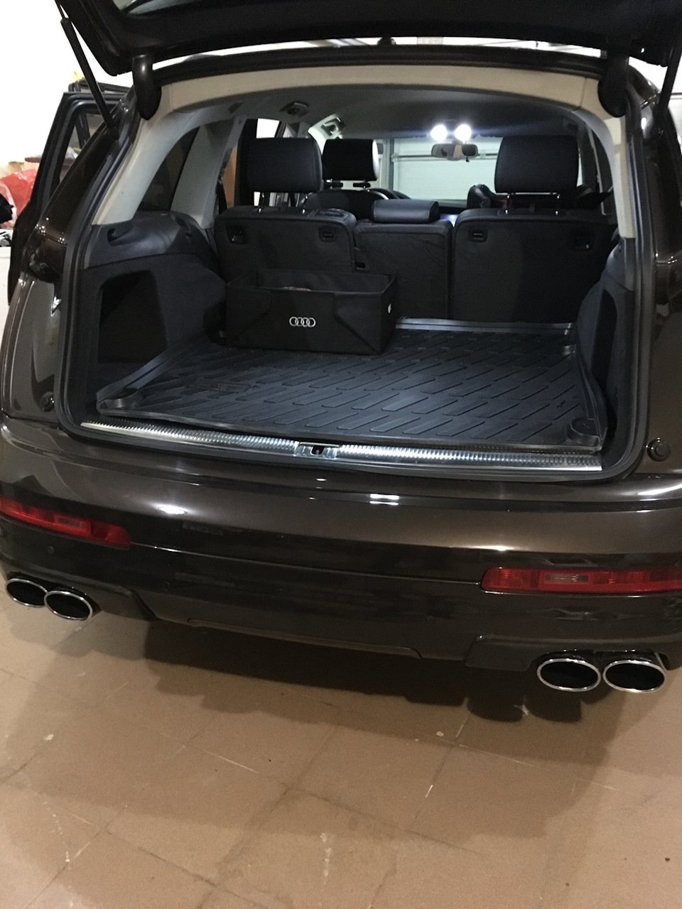 Audi q7 2014 багажник