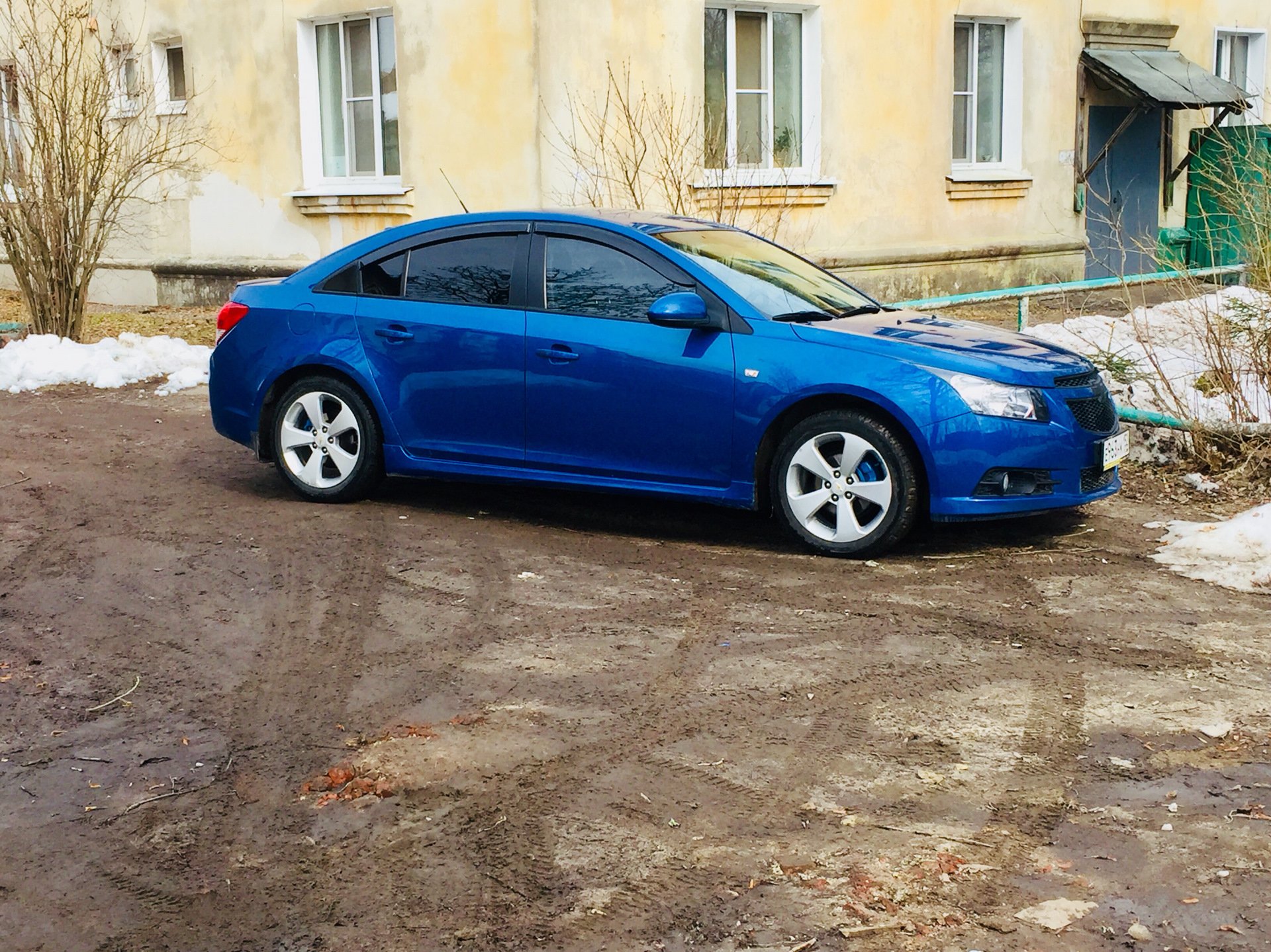 Chevrolet Cruze синий