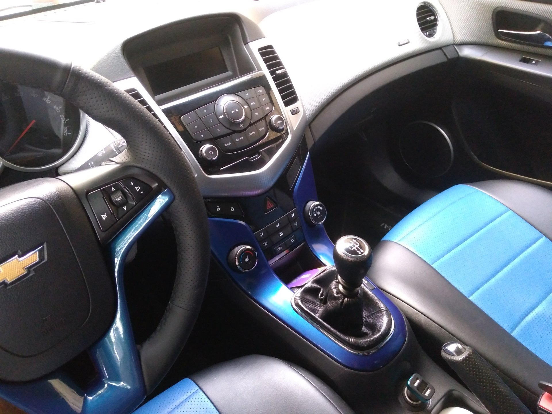 Chevrolet Cruze салон 2014 тёмно-синий