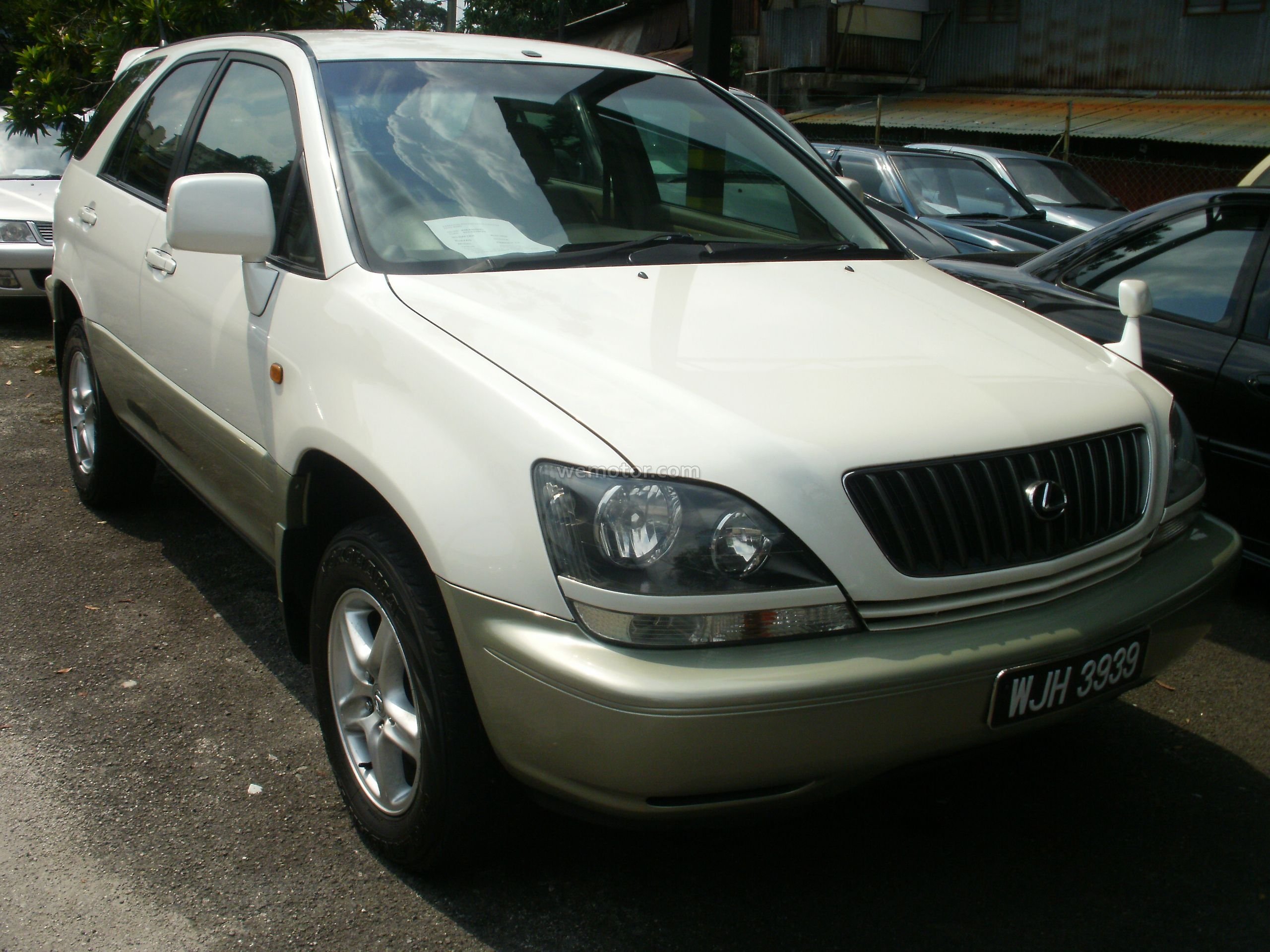 Toyota harrier 98 года. Toyota Harrier 1998. Тойота Харриер 2002. Лексус харек 1998. Тойота Харриер 1998 2.0.