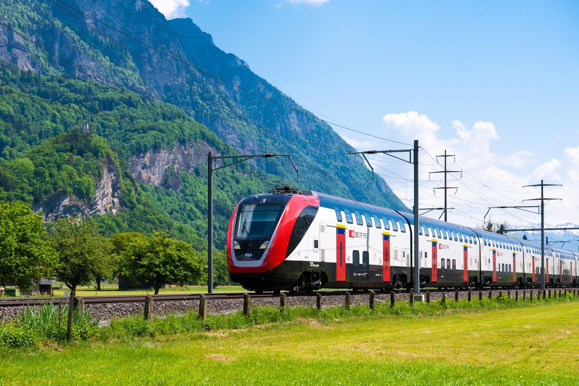 Современные железные дороги. Swiss Federal Railways SBB. SBB Швейцария. Швейцария РЖД. Пассажирский поезд.