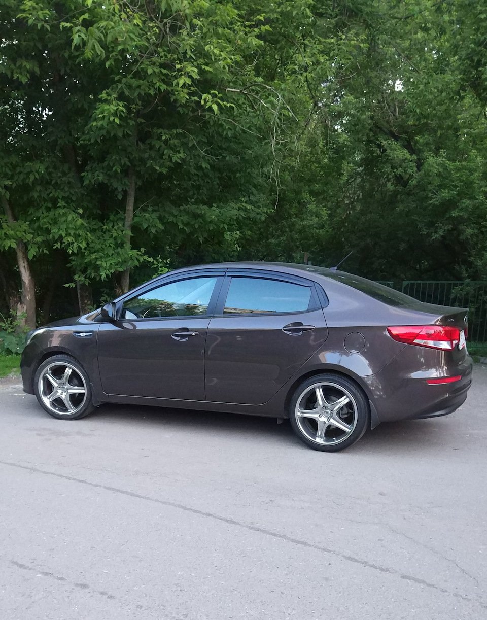 Kia Rio r18 Black